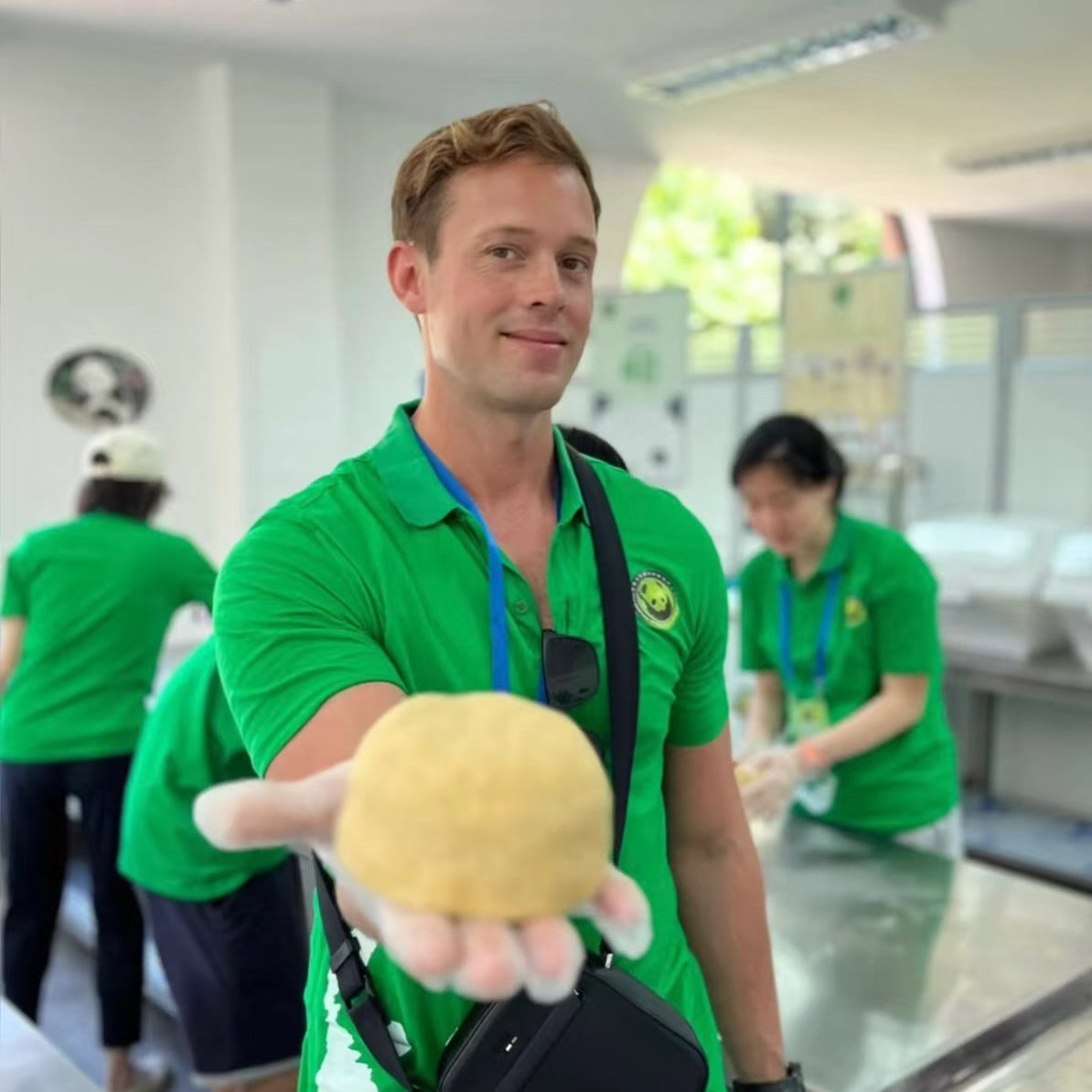 One-day Tour of Chengdu Panda Volunteer Experience