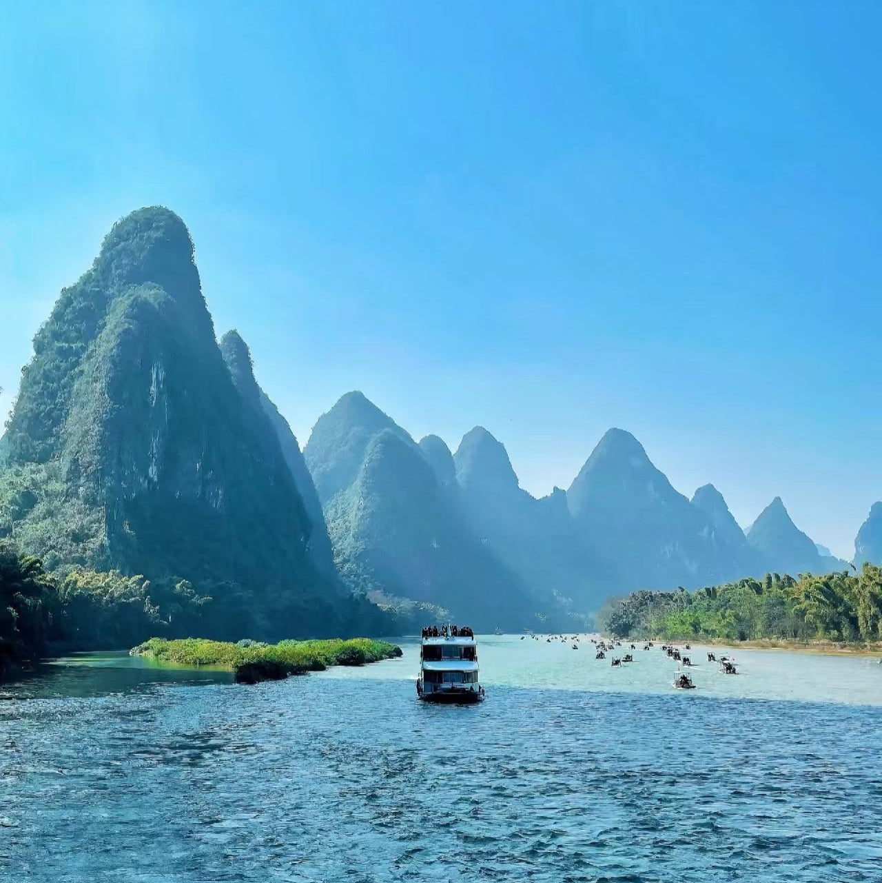 Li River 3/4 Star Cruise from Guilin to Yangshuo|A Day Tour of Guilin's Scenic Landscape