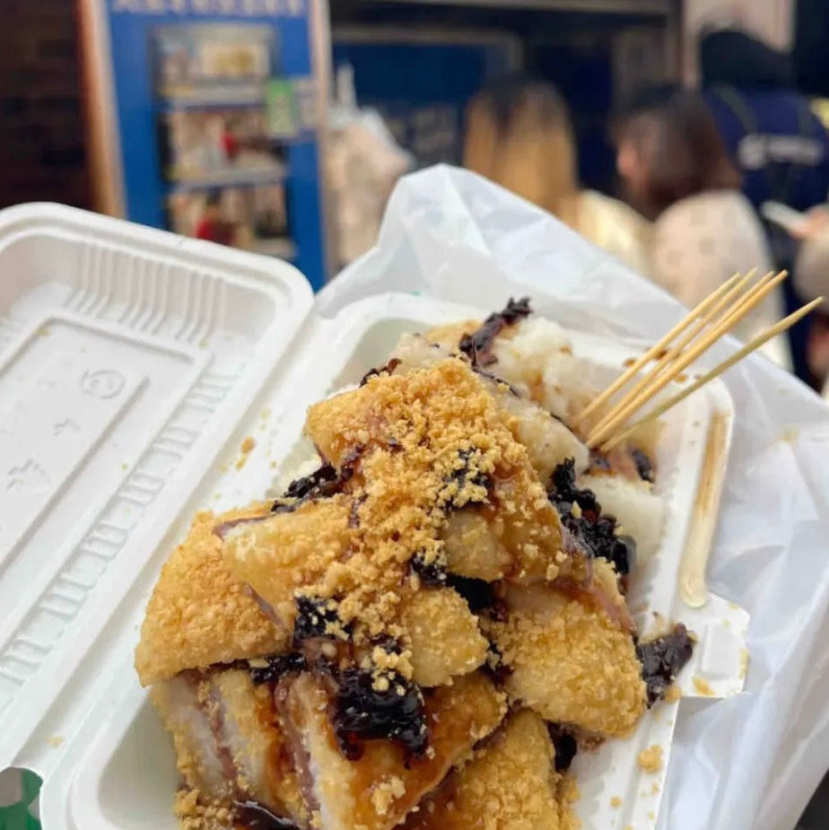 Xi'an Twlight 3hr Local Food Tour&Halal Snacks |Optional Muslim Guide &Shadow  Show