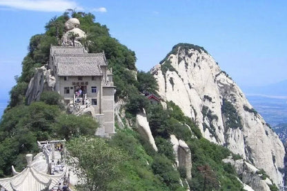 Xi'an Mountain Hua Adventure Day Tour with Cable Car Included