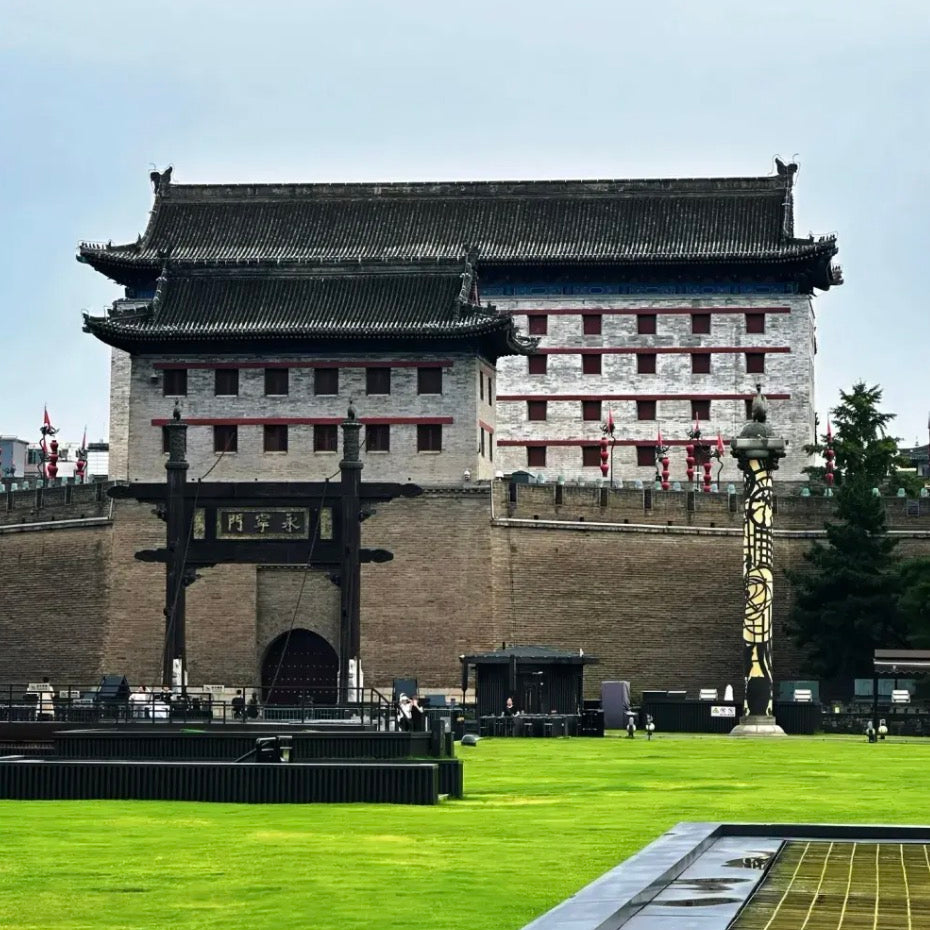 Storyteller of the City • Xi'an City Wall & Shuncheng Alley Historical Walk
