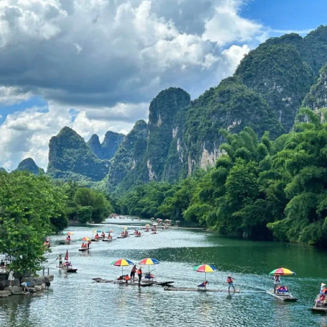 Guilin/Yangshuo Day Tour: Xingping Ancient Town, 20 RMB Viewpoint, Yulong River Bamboo Raft & Xianggong Mountain