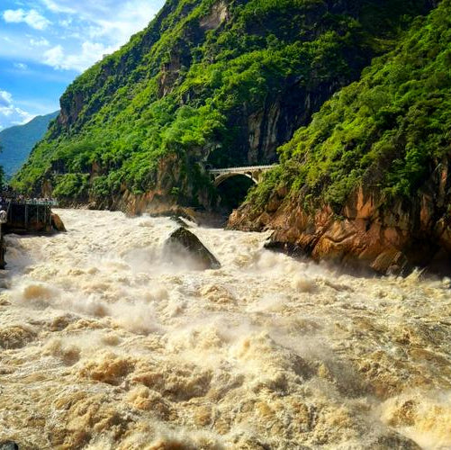 Shangri-La Day Tour From LiJiang-Tiger Leaping Gorge+Haba Snow Mountain+Dukezong Ancient Town+Napa Sea