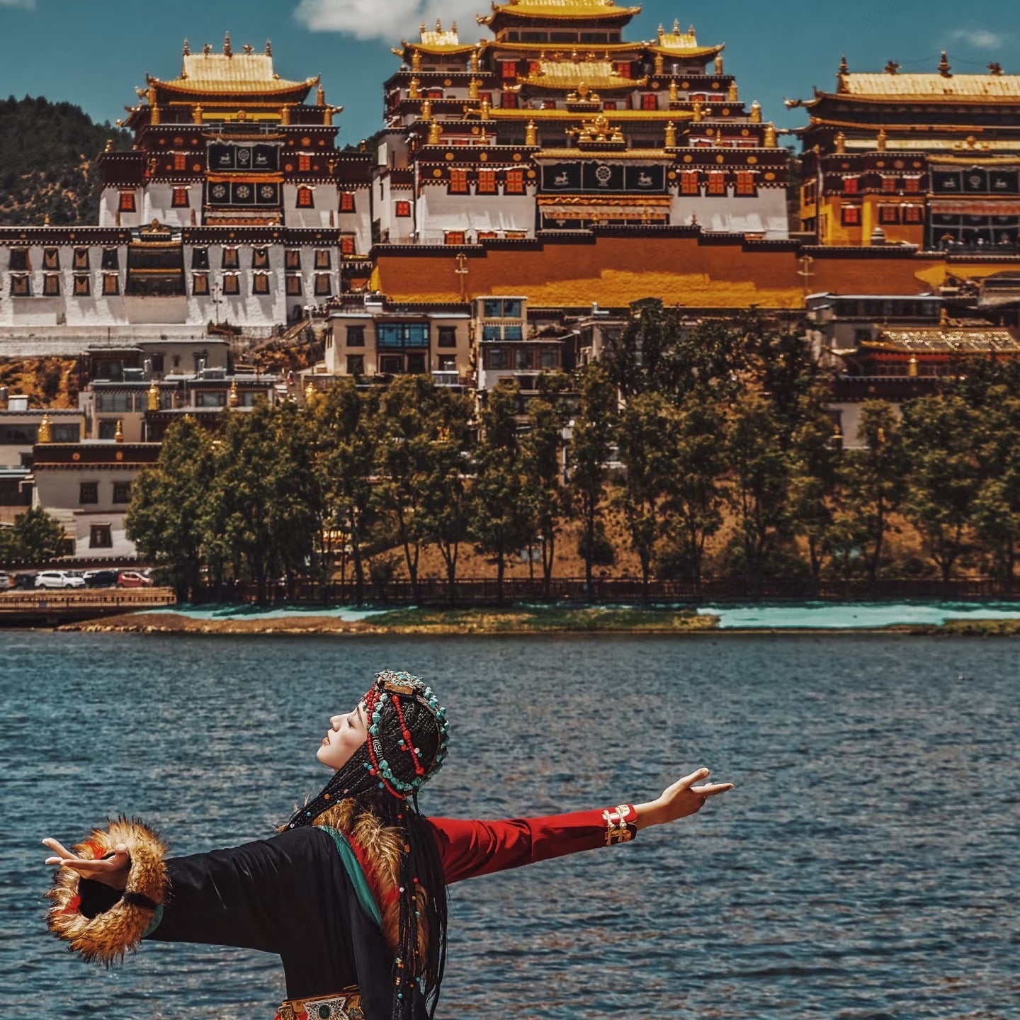 Shangri-La Day Tour-Songzanlin Monastery+Napa Sea+Pudacuo National Park+Dukezong Ancient