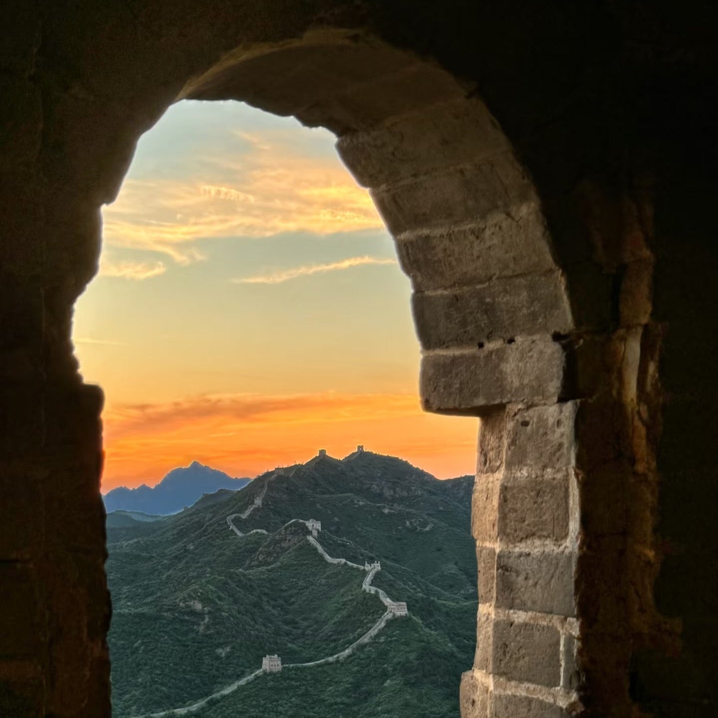 Beijing Night Tour - Simatai Great Wall+Gubei Water Town｜Small Group With Round-trip Transfer